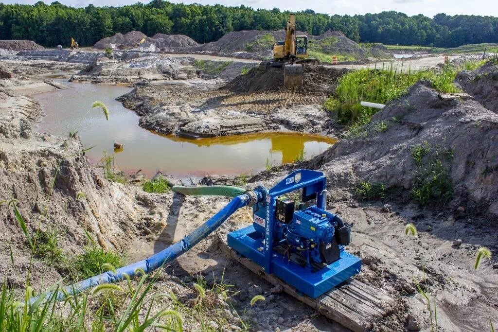 Перекачка стоков. Насосы для водопонижения и водоотлива 4 КВТ. Зумпф водопонижение. Насосная станция карьерного водоотлив. Насосный агрегат для водоотлива.