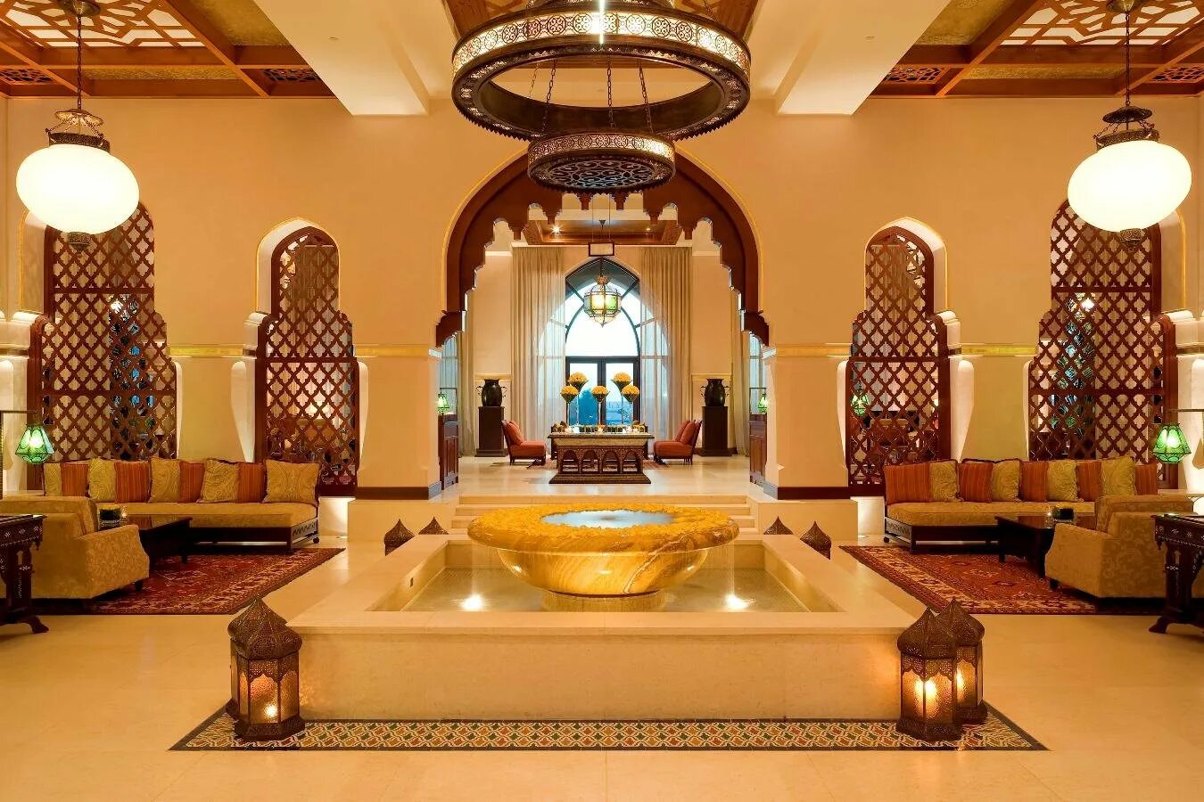 Шейх Палас Дубай. Отель Palace Downtown Dubai. Дворец Аль Касими ОАЭ. Дворец шейха Мухаммеда в Дубае.