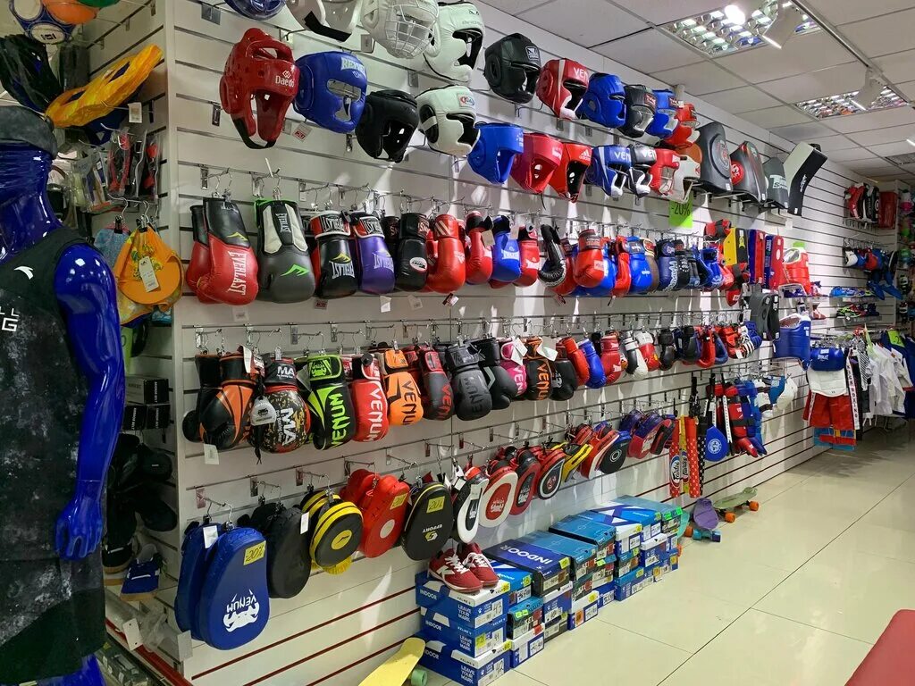 Спорт магазины иваново. Планета спорт магазин. Планета спорта ижевск. Планета спорта в черняховске. Планета спорт магазин.