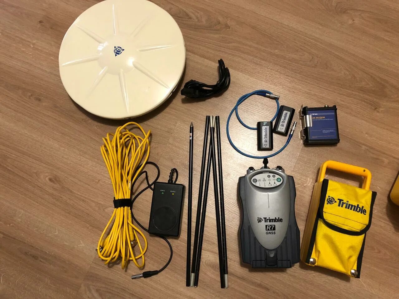 Gnss приемник trimble. Gps-trimble r7. trimble r7 gnss. приемник trimble r7. gps trimble r7 gnss.