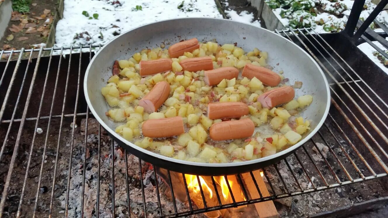 Блюда на даче. Дачные блюда на скорую руку. Готовка на скорую руку. Вкусный ужин на даче