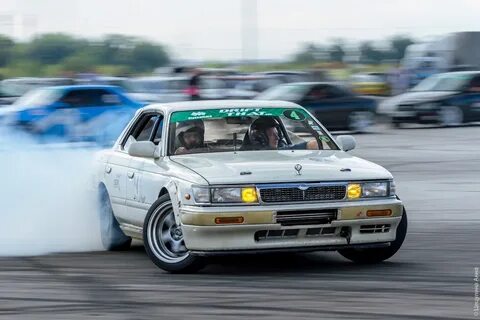 Nissan c33