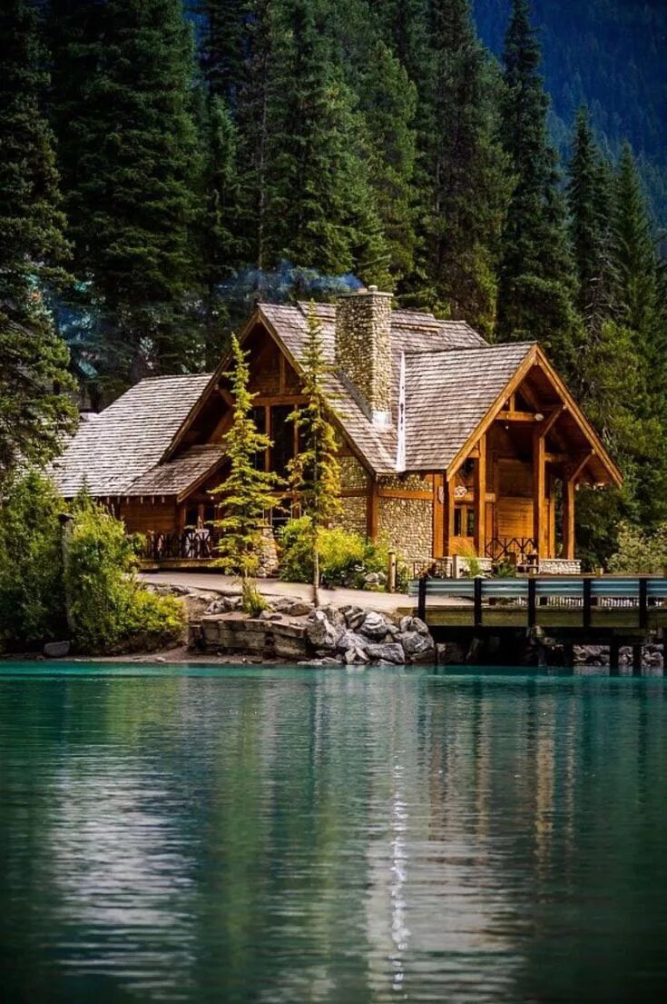 House near the lake. Фахверк Швейцария горы озеро лес. Штат Монтана домик у озера. Фахверковый дом озеро лес. Дом у озера Аляска.