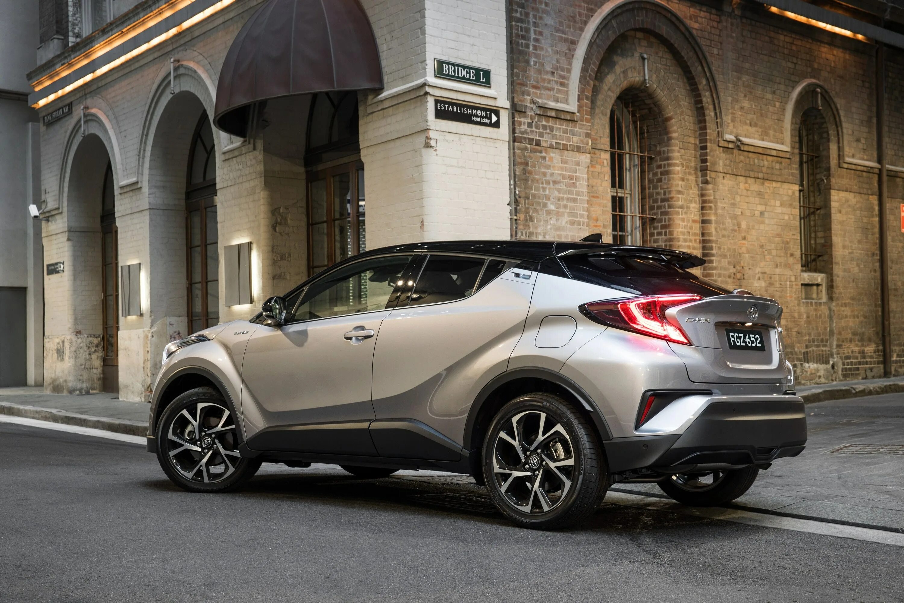 Toyota Chr 2017. Toyota c-HR 2017. Toyota HR V 2017. Toyota c-HR 2017 1.2. Купить toyota hr