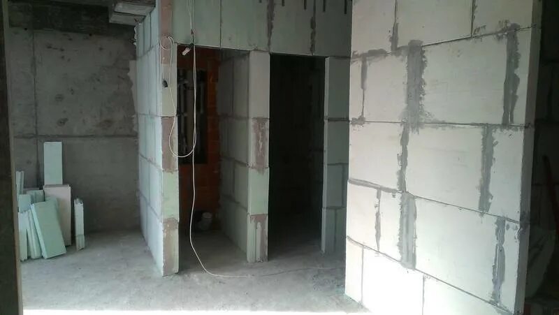 Межкомнатные стены в панельном доме. Межкомнатные стены из. перегородки в доме. межквартирные перегородки. межкомнатные стены из чего.