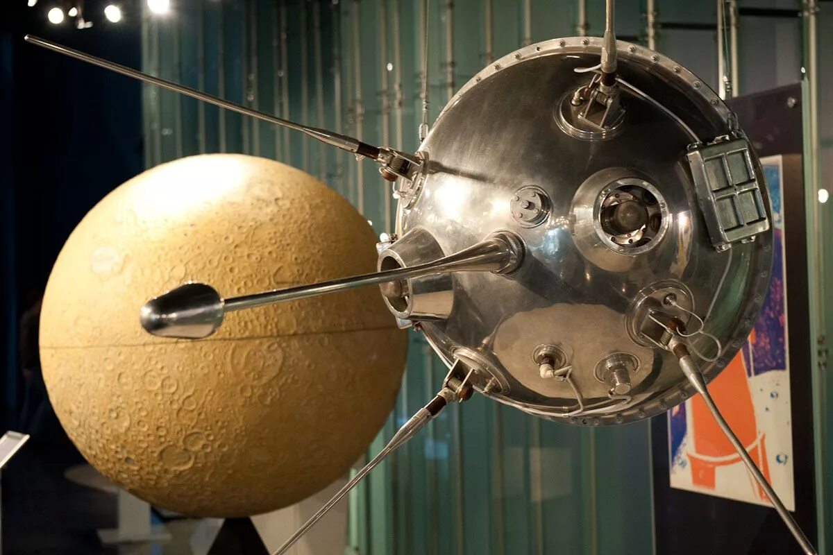 История станций луна. Советская автоматическая межпланетная станция «Луна-1». Луна-2 автоматическая межпланетная станция. 2 Января 1959 года запущена первая Советская межпланетная станция Луна-1. Луна-4 автоматическая межпланетная станция.