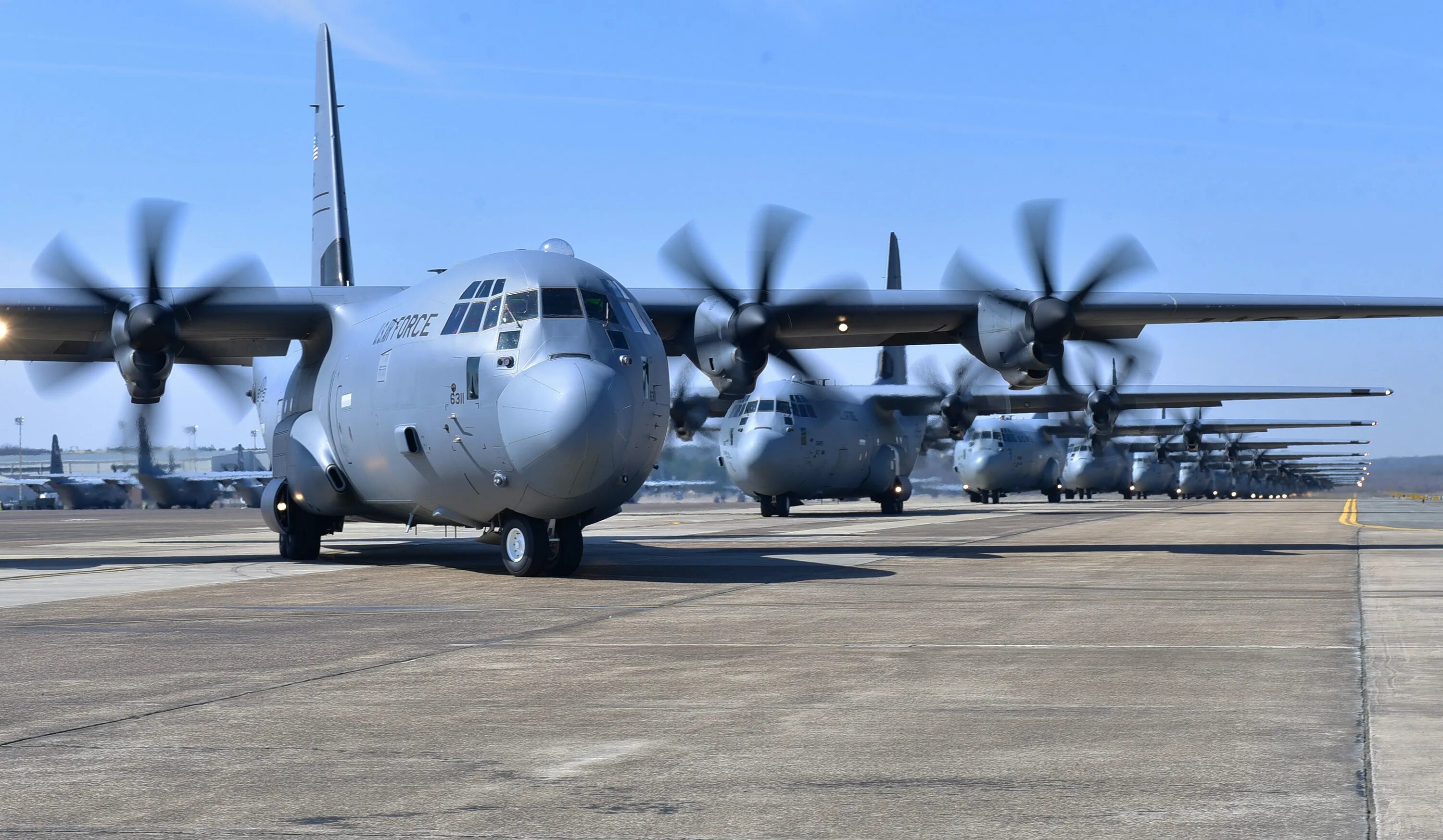 C-130 Hercules. Самолет c-130j Hercules. Lockheed c-130 Hercules. Lockheed Martin c-130j super Hercules.