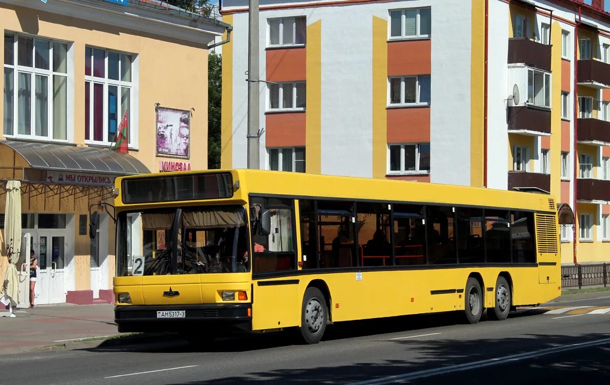 Дизель гомель речица сегодня. Автобус МАЗ 107. Речица автобусы. Междугородние автобусы МАЗ. Городские автобусы Речица.