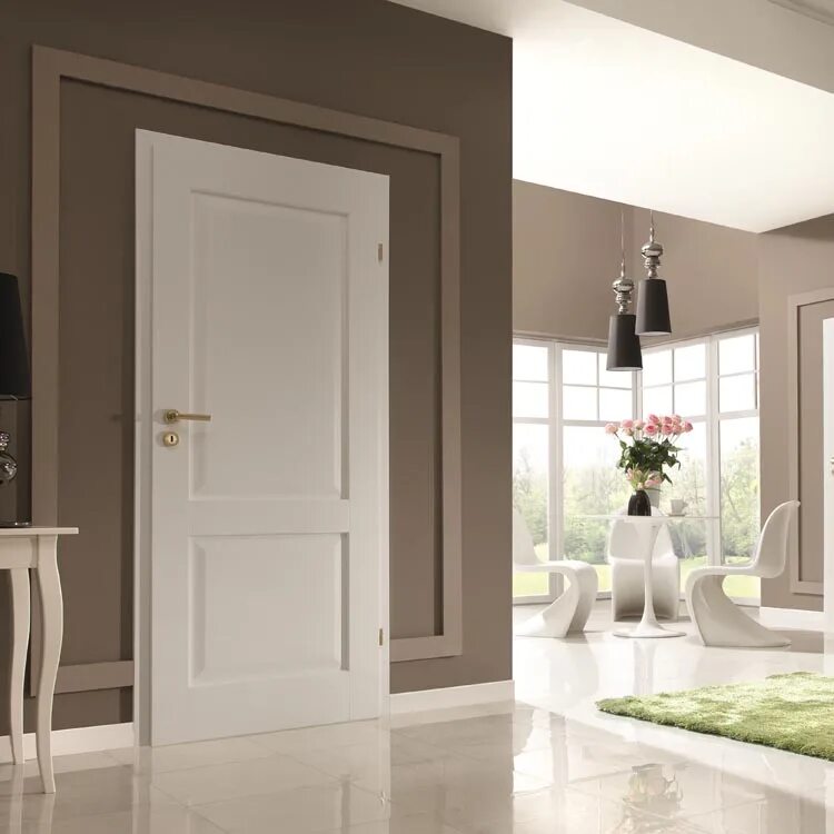 Волховец неоклассика галант. Белые двери и сочетание. Двери в интерьере. Двери в скандинавском интерьере. Плинтус и двери.
