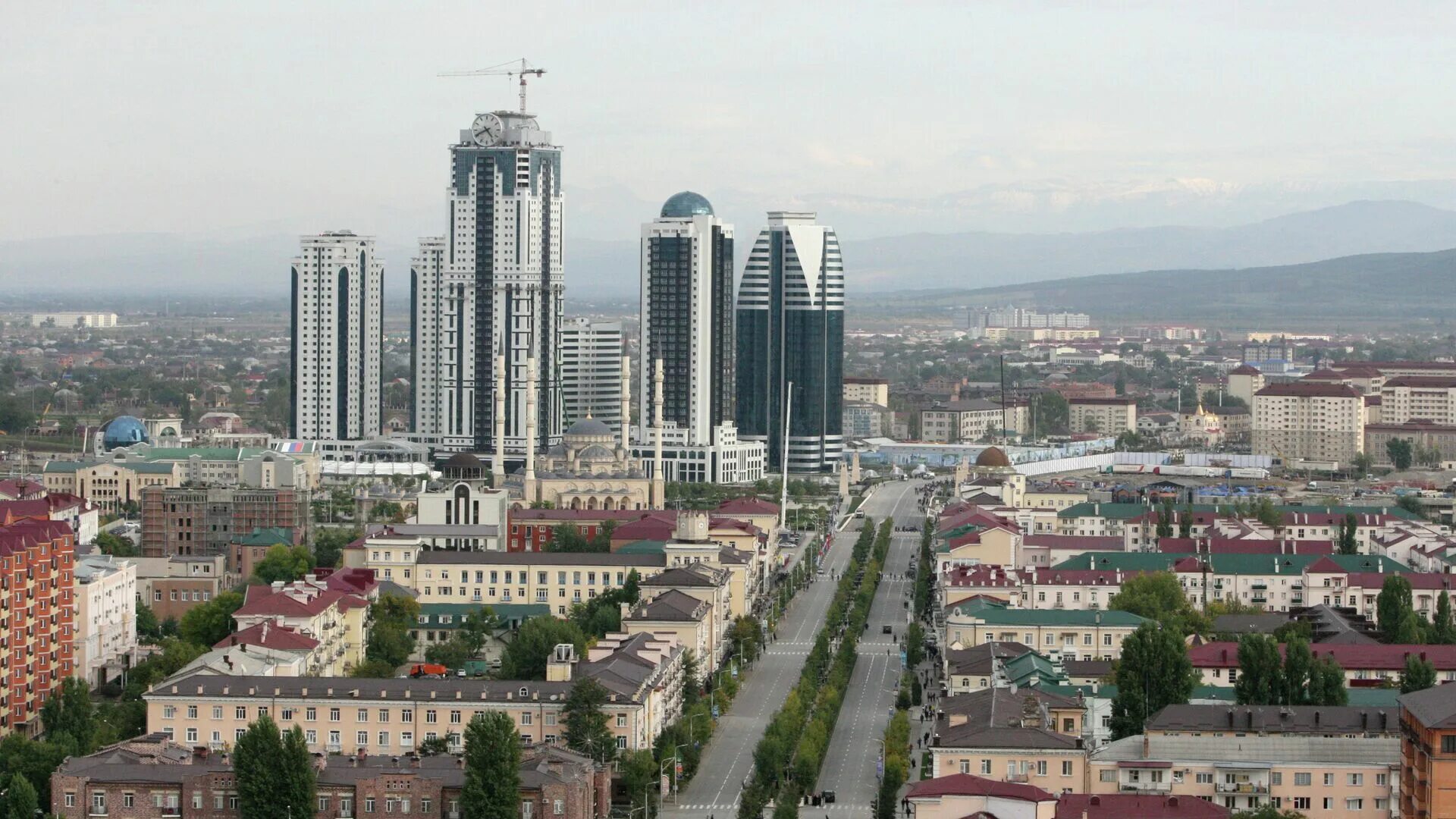 грозный заводская. грозный окраины города. курган грозный. карпинский курган в грозном. грозный заводская.