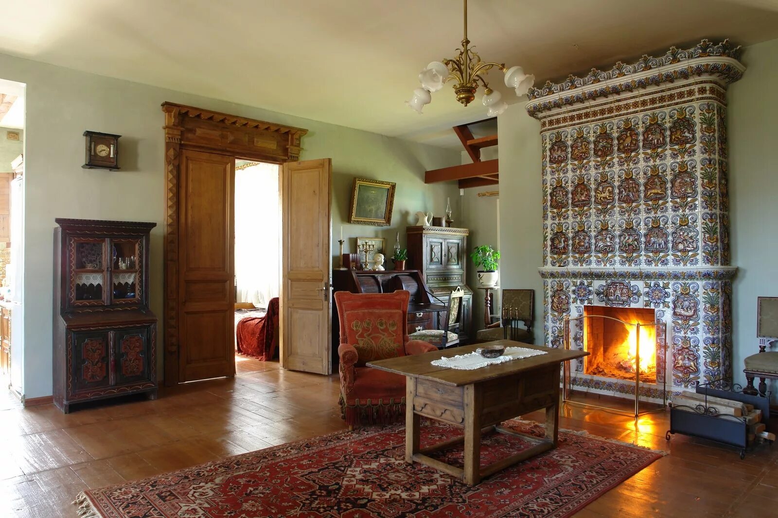 дом в купеческом стиле. интерьер а-ля рюс. дом купца горохова. александров дом купца первушина. дом в купеческом стиле.