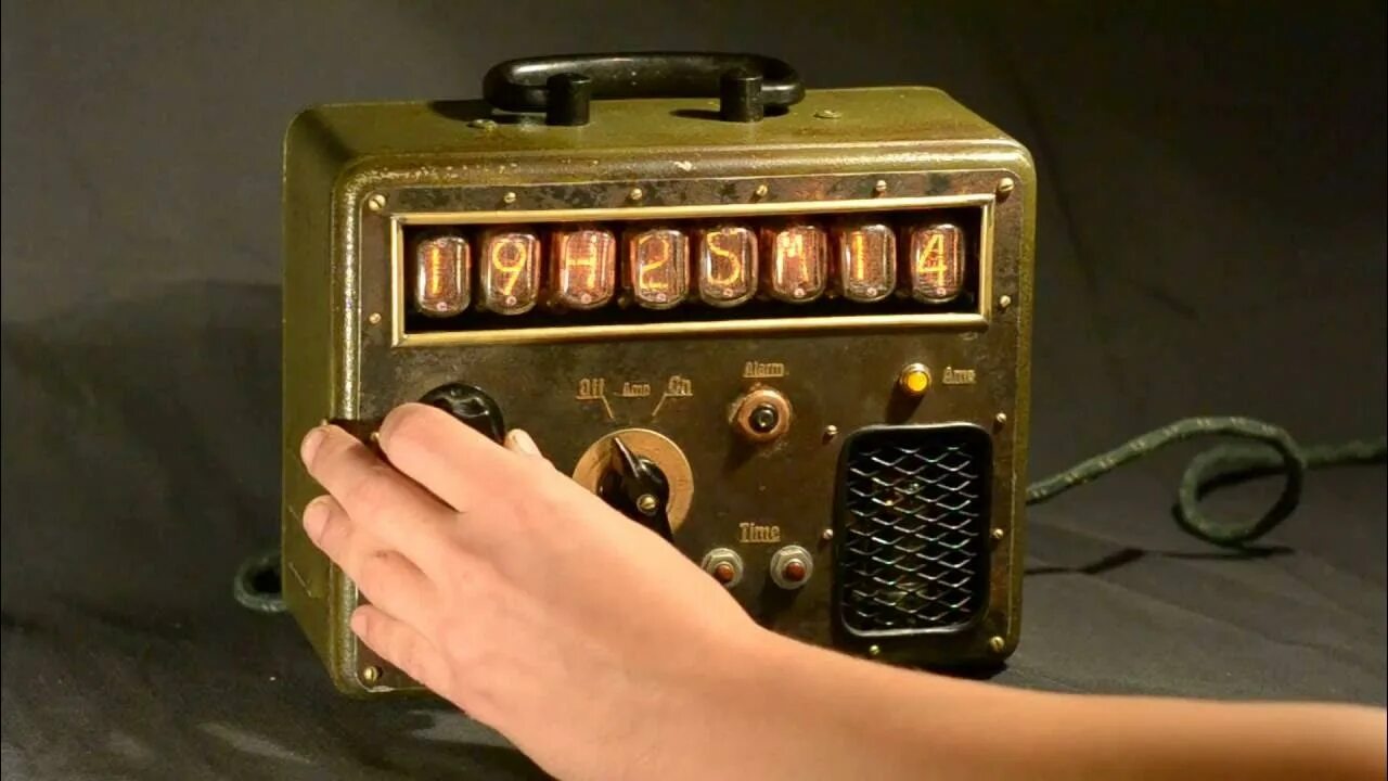 Nixie Clock Fallout. Ламповые часы фоллаут. Радиоприемник в стиле фоллаут. Часы в стиле фоллаут на газоразрядных индикаторах.