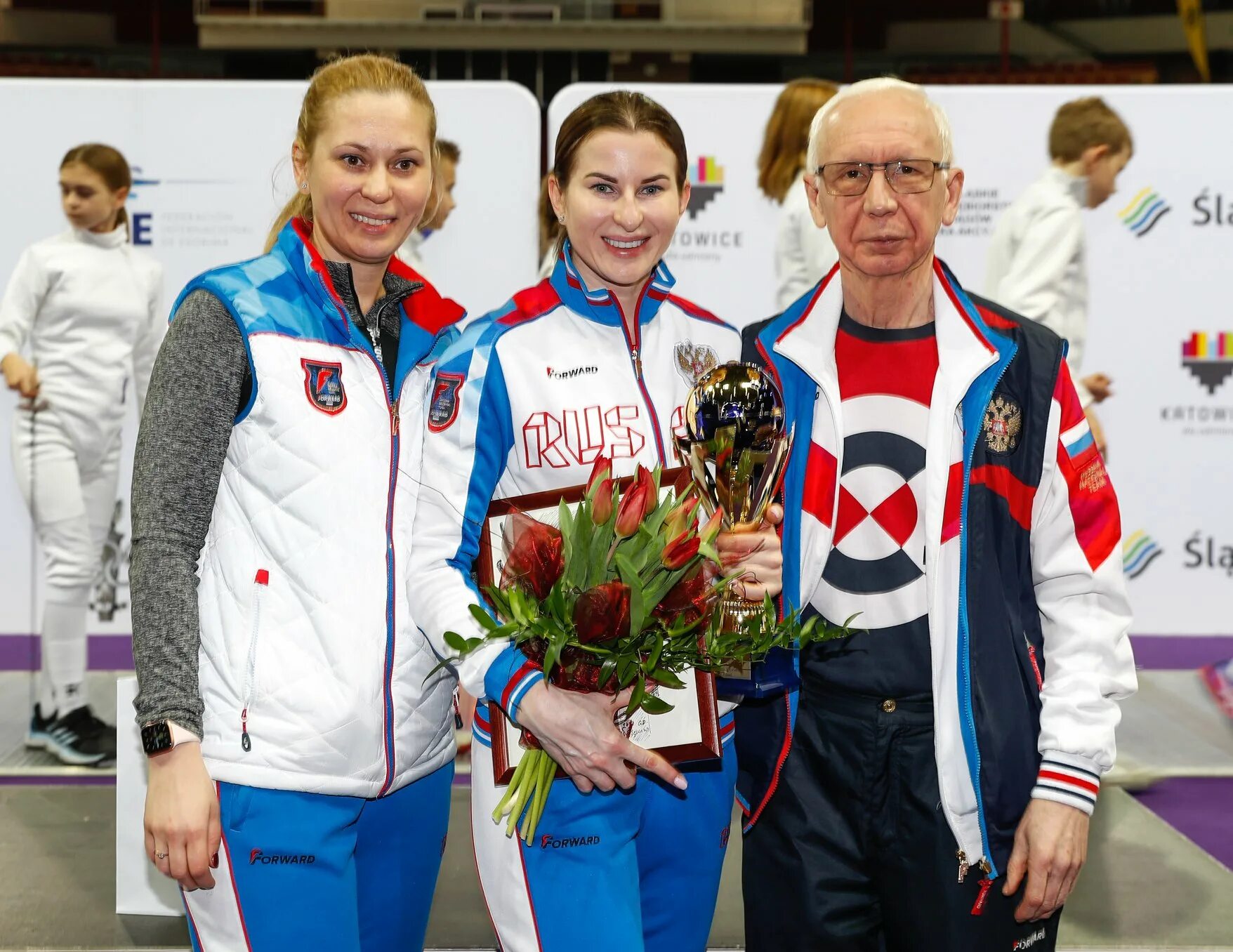 Дериглазова в контакте. Олимпийская чемпионка по фехтованию Дериглазова. Тренер Инны Дериглазовой.