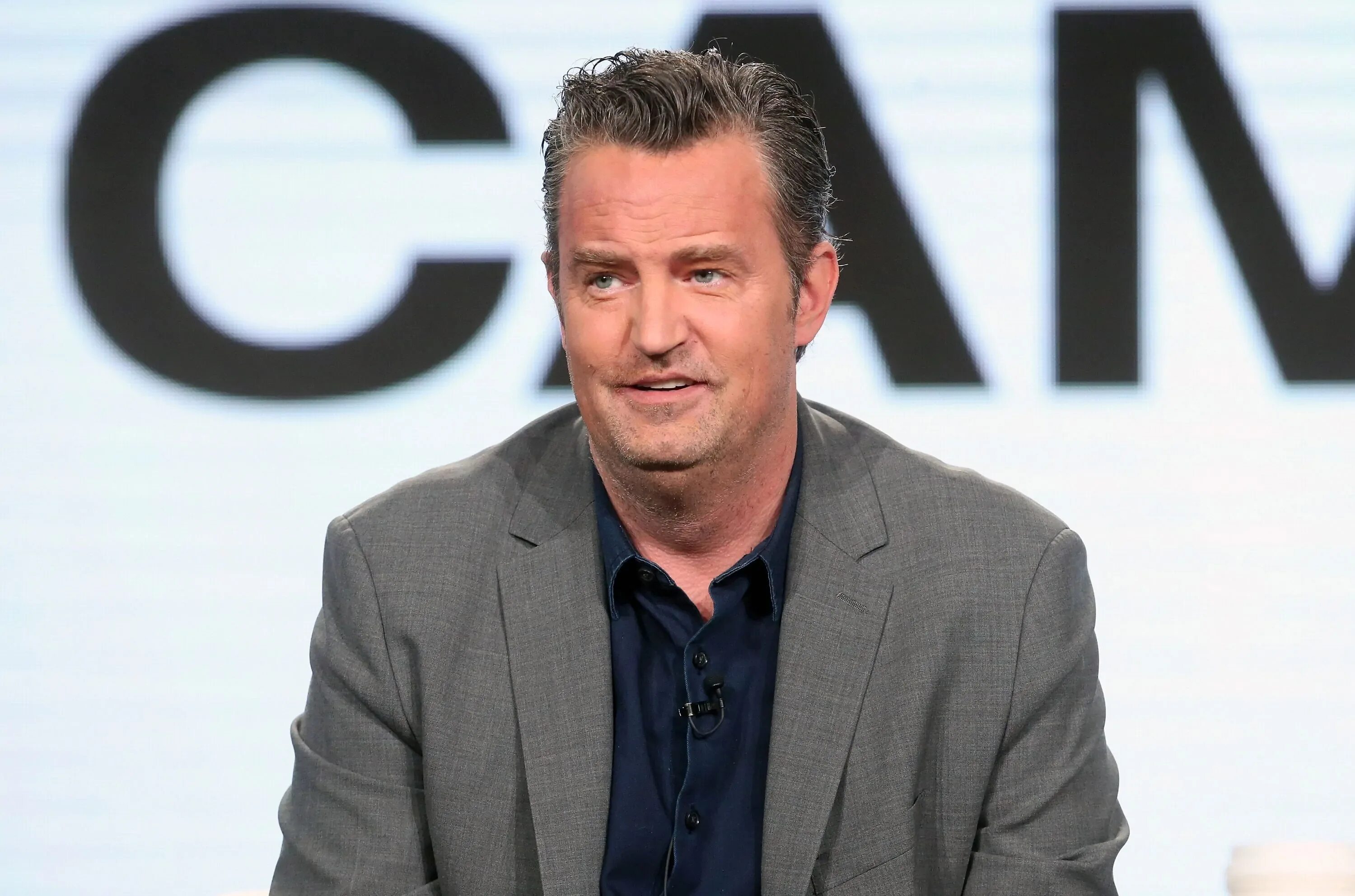 Что случилось с мэтью перри. Мэттью перри. matthew perry 2025. matthew langford perry.