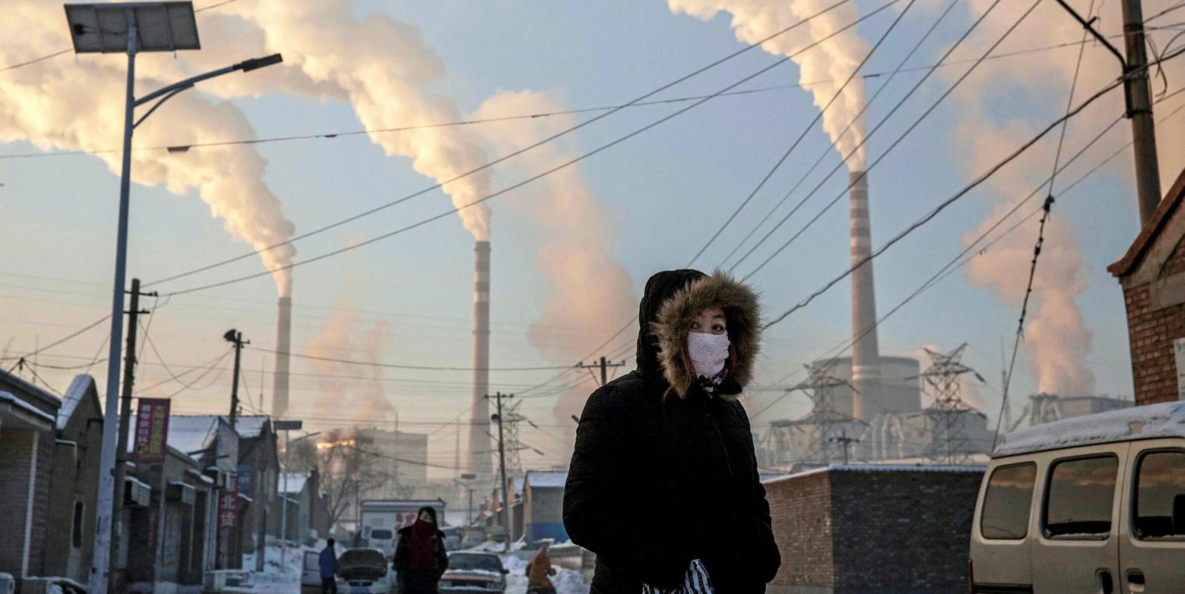 Bad pollution. Загрязнение воздуха. Загрязнение воздуха человеком. Загрязнение воздуха в городе. Загрязнение атмосферы человеком.