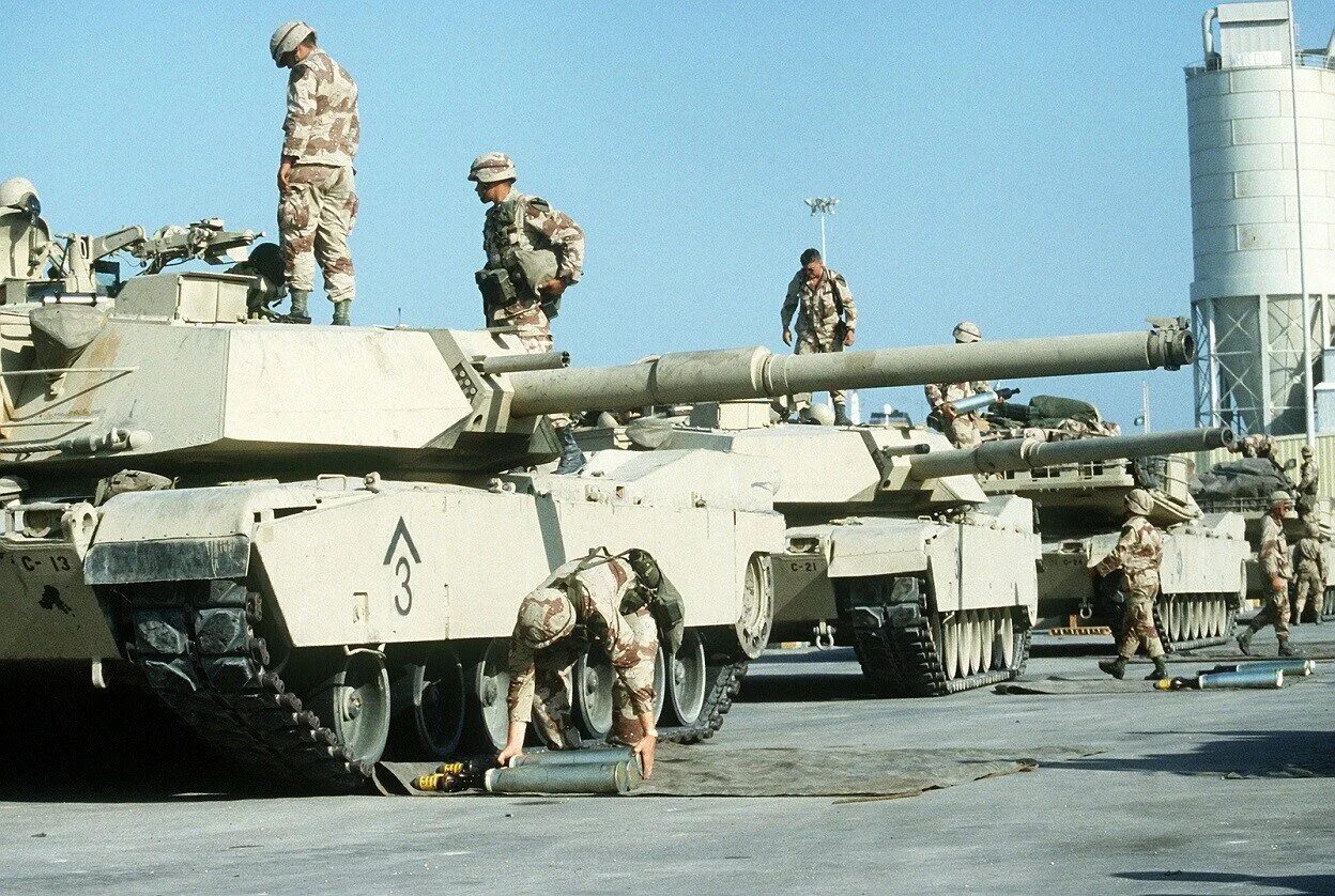 Еще один абрамс. M1 Abrams 105mm. M1 Abrams (105 мм. М1 Абрамс 105 мм. M1 Abrams 1980.