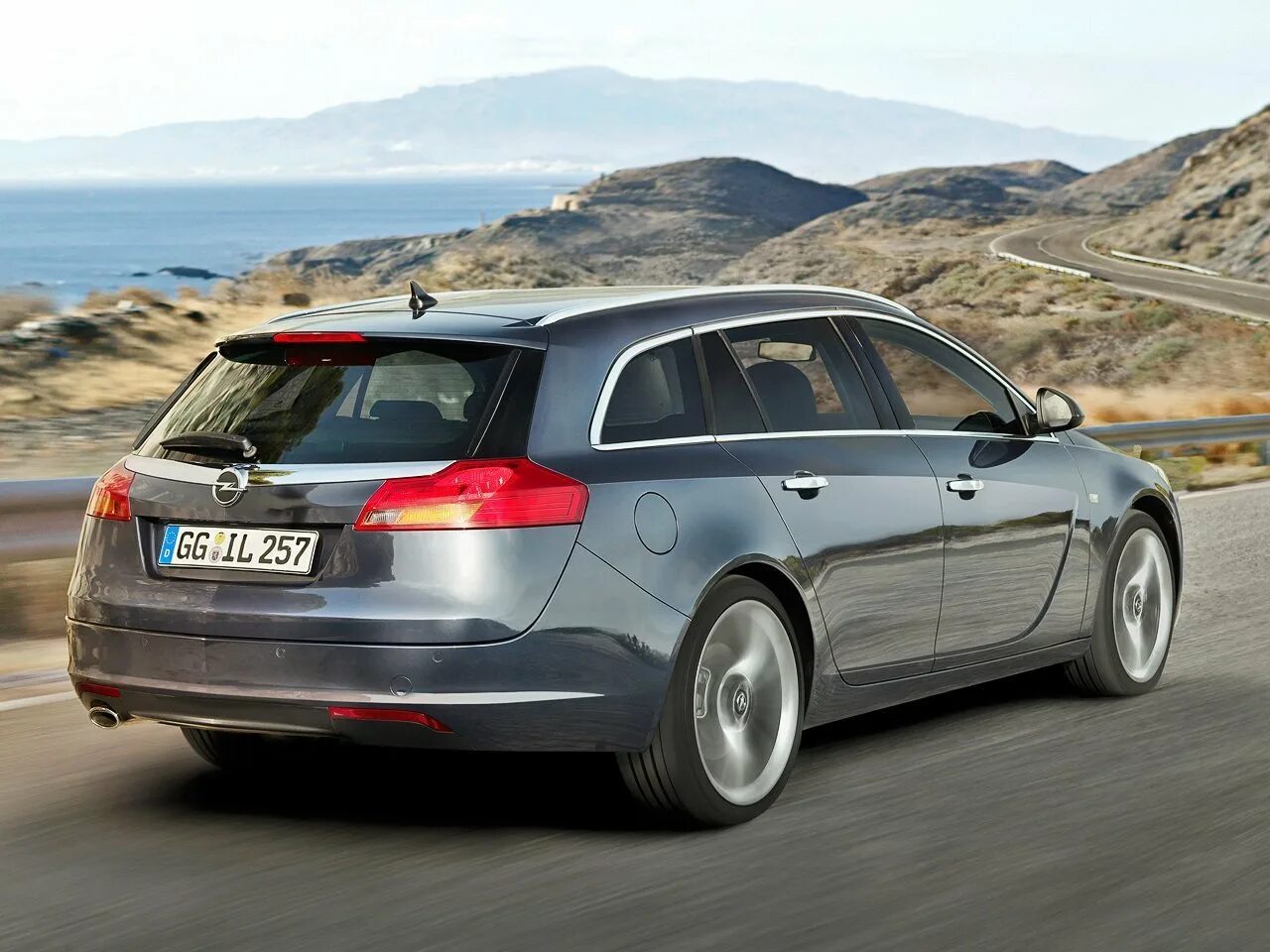 Как выглядит универсал. 2009 opel insignia sports tourer. opel insignia sports tourer. опель инсигния универсал 2008. opel insignia универсал.