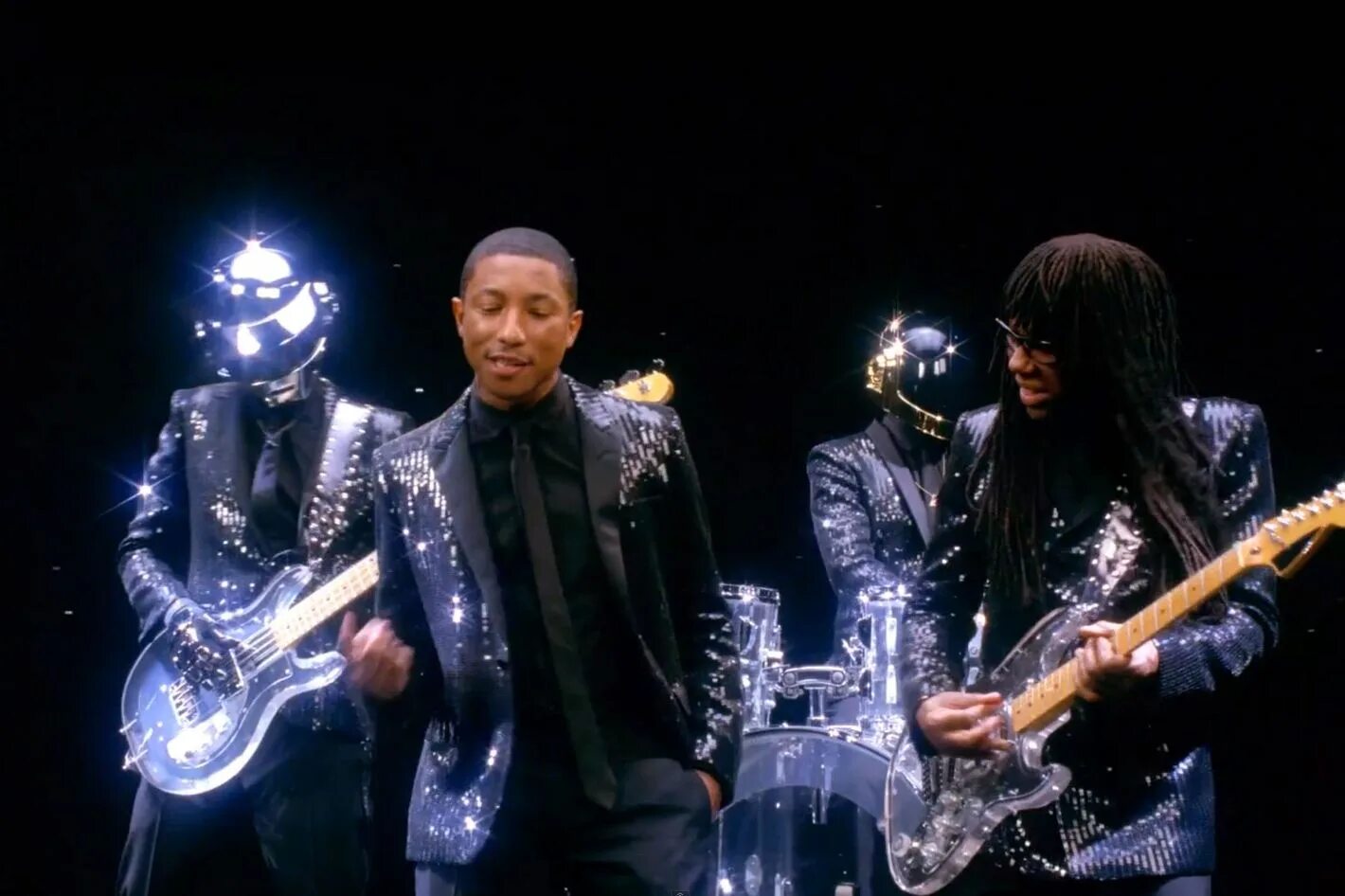 Daft Punk Pharrell Williams and Nile Rodgers. Pharrell Williams, Daft Punk, Nile Rodgers - get Lucky. Pharrell Williams Daft Punk. Nile Rodgers Daft Punk. Песня get done