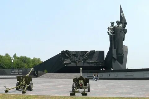 Памятник освободителям донбасса