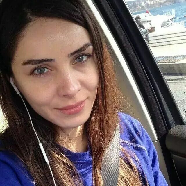 Нур айсан актриса. Нур сюрер турецкая актриса. Нур айсан. Нур айсан феттахоглу. Нур свежие.
