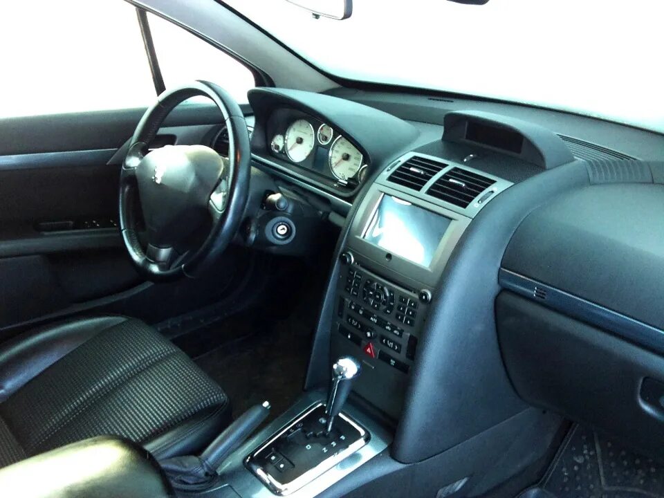 Peugeot 407 салон. Пежо 407 седан салон. Peugeot 407 2004 салон. Peugeot 407 coupe салон. Peugeot 407 interior.