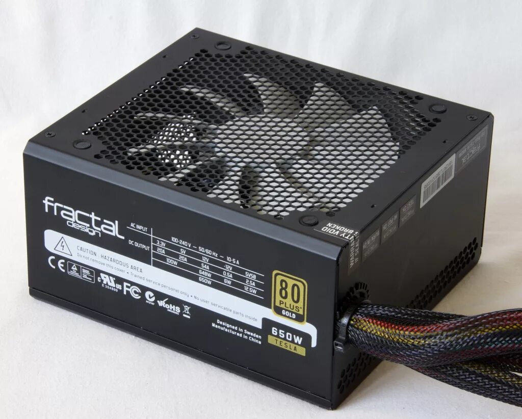 Fractal design air. Fractal design блок питания 650w. fractal design блок питания 650w platinum. блок питания fractal design 2014. блок питания fractal design упаковка.