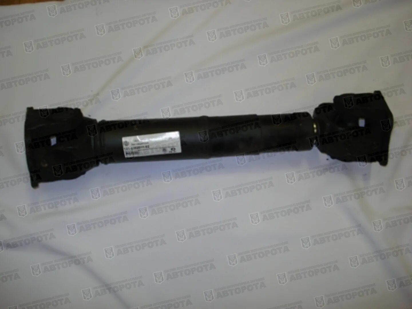 Вал карданный 131-2205011-а1 l-1080. Вал карданный зил 157. Промежуточный кардан зил 131. Кардан зил 131. Кардан зил 131.