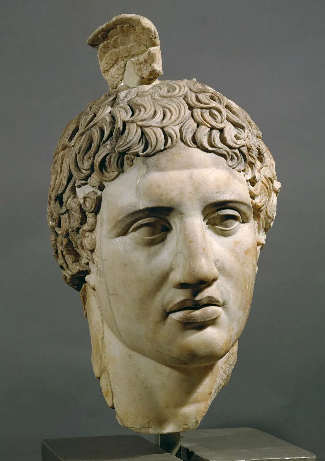 Чем отличаются античные боги. Гермес голова скульптура древней Греции-. Античный портрет. Греческое искусство. Древний Рим искусство.