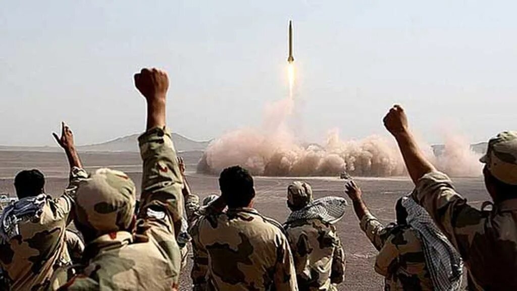Ответит ли иран. Иранские военные.