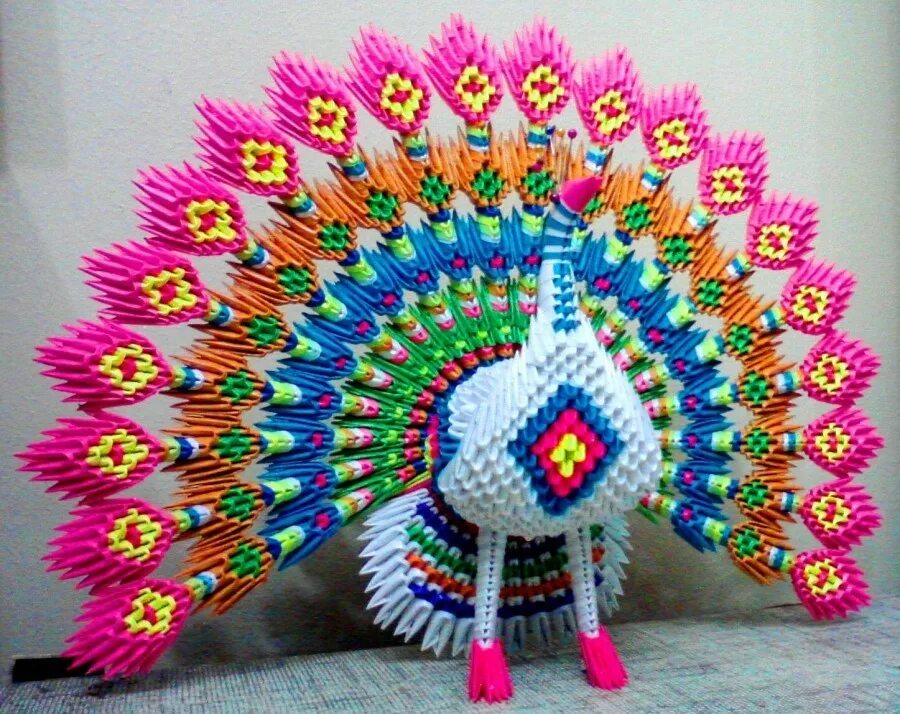 Оригами лебедь. Фигурки из модулей. Изделия из бумажных модулей. Ваза из треугольных модулей. Модульные поделки.