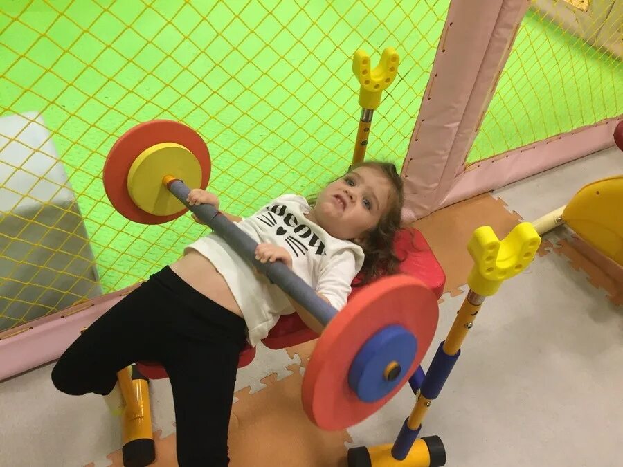 Приколы про спортзал. Джефф макгрудер пауэрлифтинг. Смешная качалка. Приколы про качалку спортзал. Смешное в тренажерном зале.