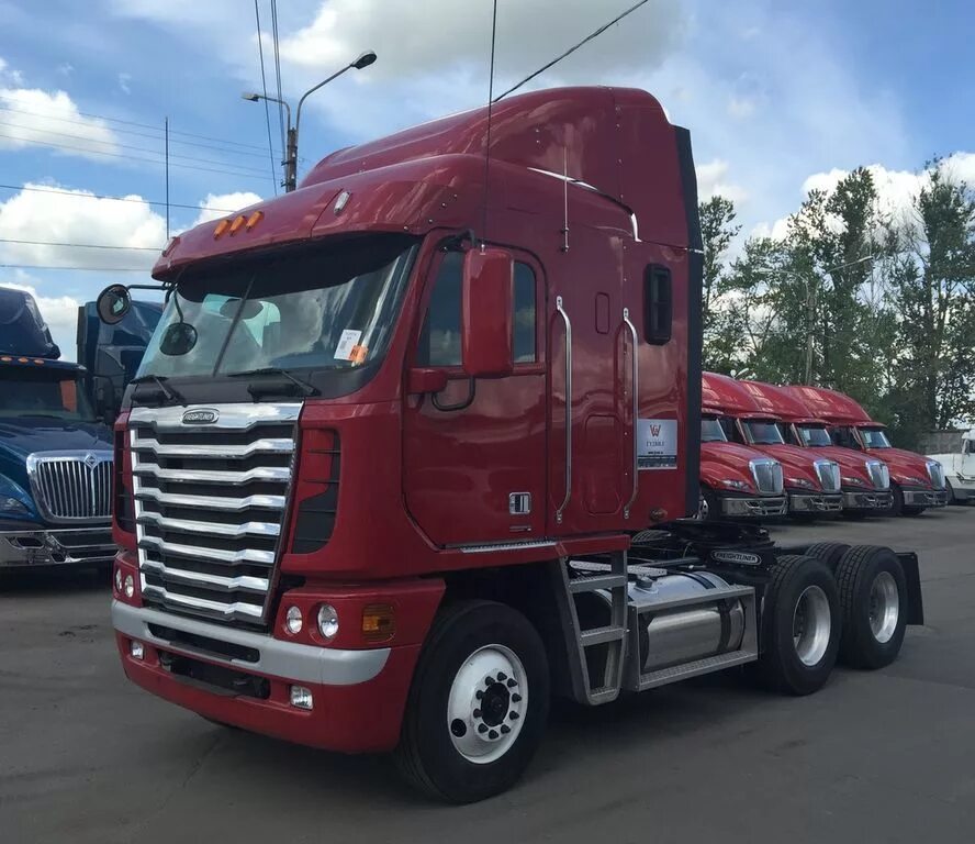 Бу тягачи с пробегом купить. Фредлайнер Аргоси. Тягач freightliner Argosy 6х4 новый. Седельный тягач Фредлайнер Аргус. Freightliner Argosy 2014 тягач.