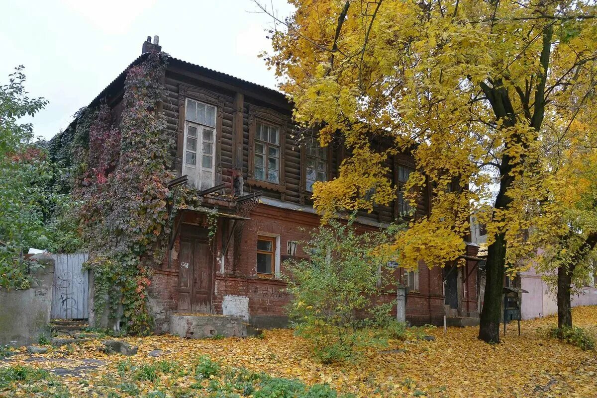 Voronezh dom. Дом Медведевой Воронеж. Дом купца Воронеж. Дом купчихи Медведевой Воронеж. Ул Помяловского дом Медведевой.