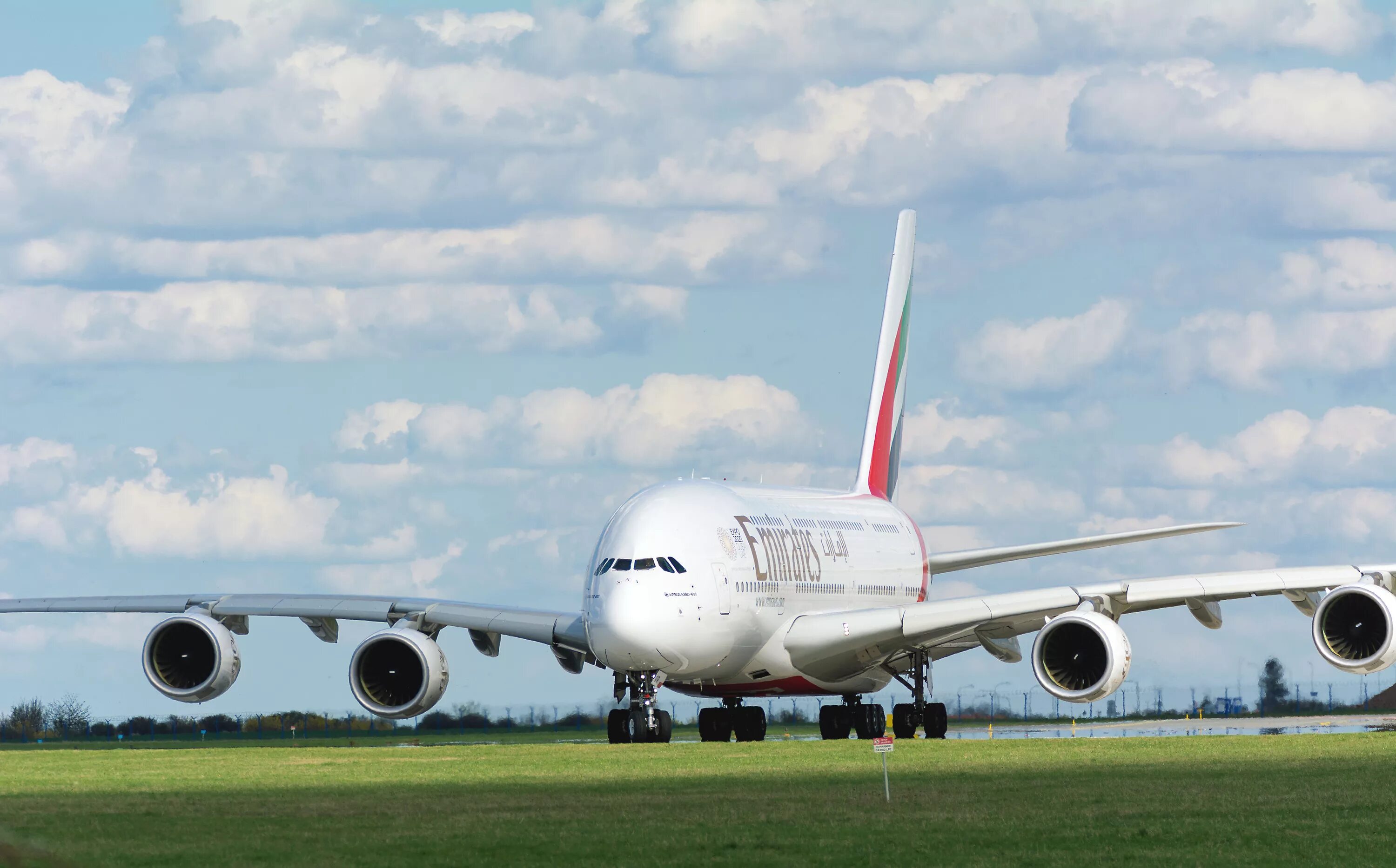 Airbus a380. Airbus a380-800. Аэробус а380 800. А380-800. Самолёт Аирбас а380.