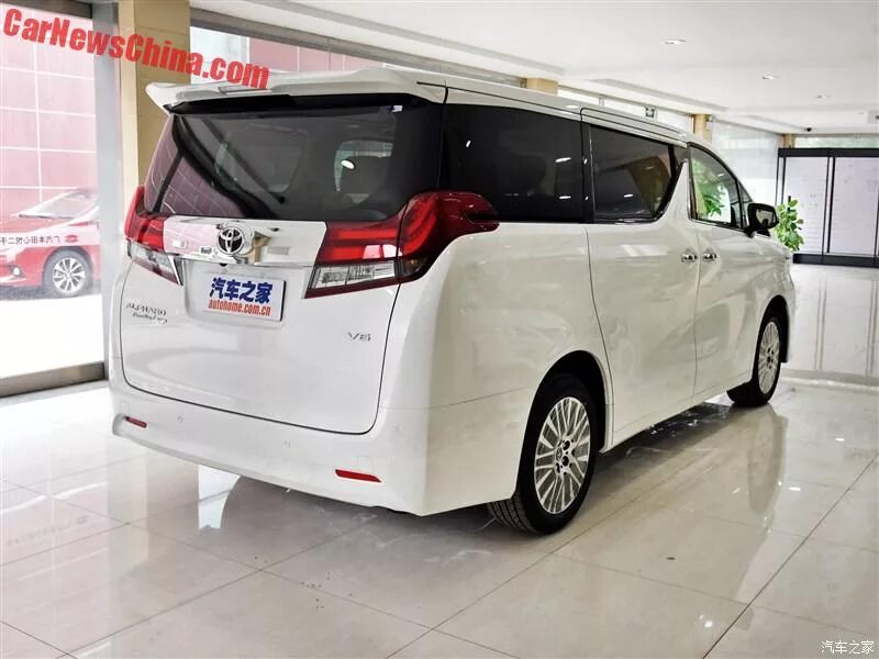 Toyota Alphard v8. Китайский Тойота альфард. Китайский альфард GAC. Альфард v8.