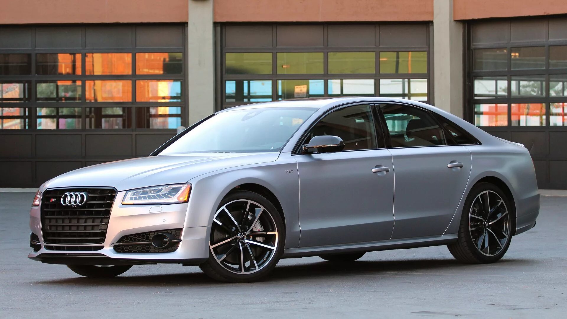 Ауди с8 отзывы. Audi s8 d4 mtm. Audi a8 2015. Audi s8 d4 рестайлинг. Audi s8.