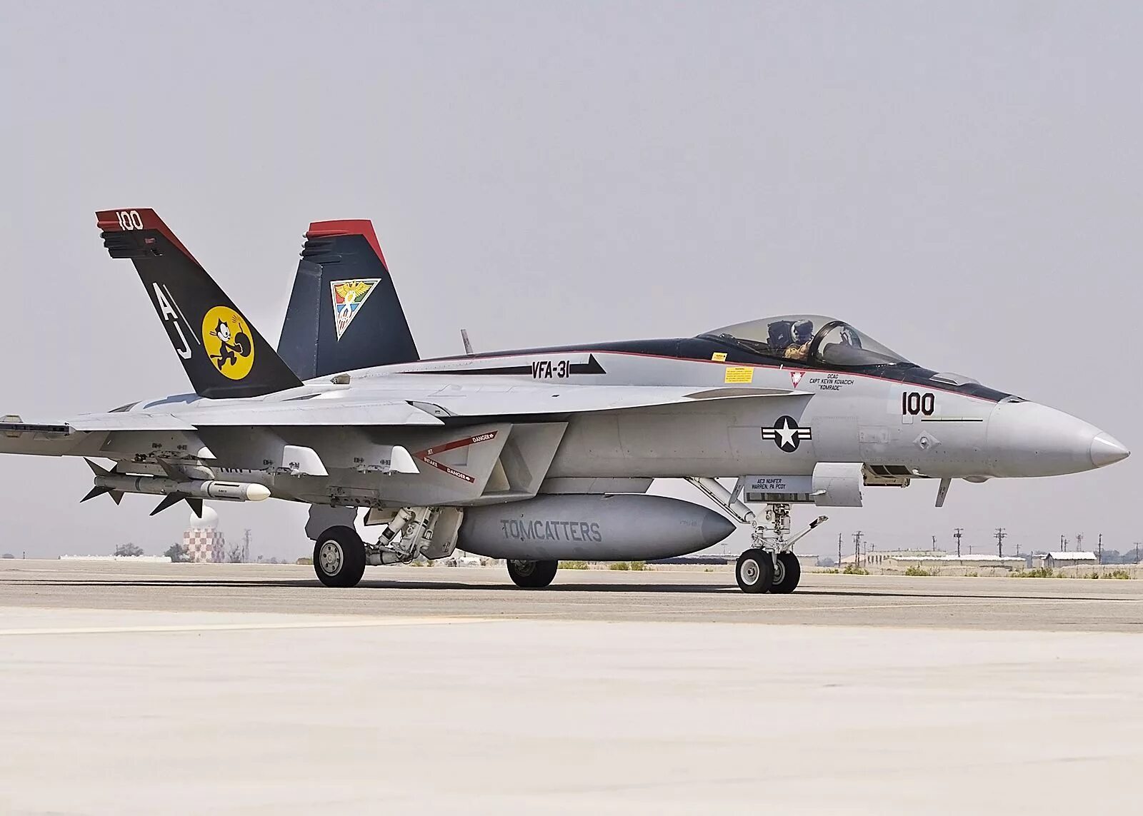F 18 ru. F/A–18f "супер Хорнет". Истребитель f-18e super Hornet. Boeing f/a-18e super Hornet. Ф-18 супер Хорнет.