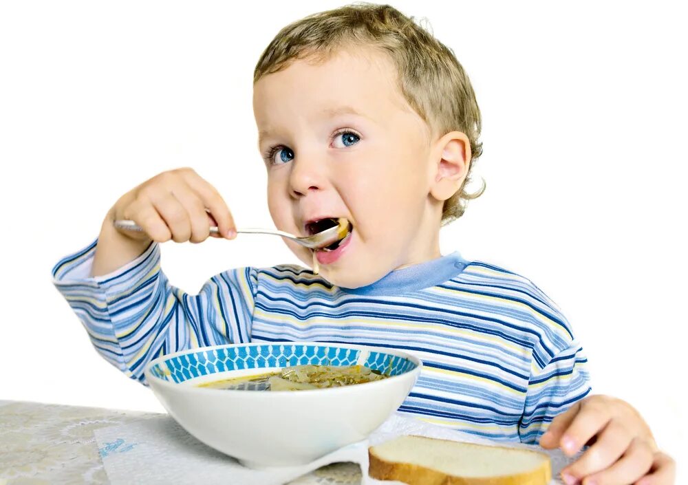 Есть. Мальчик ест. Ребенок кушает. Мальчик ест суп. Кушать.