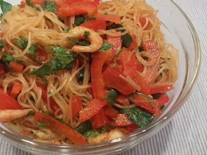 Салат фунчоза с креветками