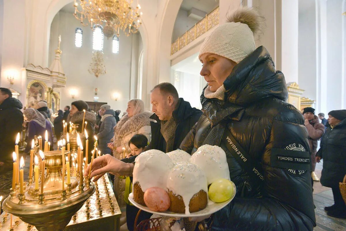 Праздник пасхи рф. Пасха храм. Празднуем Пасху. Норильск Церковь Пасха. Пасха в 2022 православная.