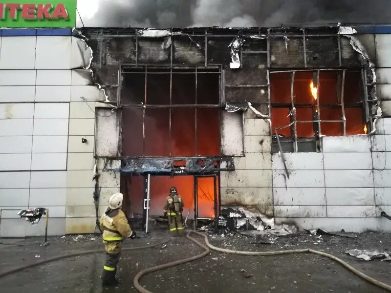 Тц мир пожар. Вьетнамский рынок в оренбурге пожар. вьетнамский рынок в оренбурге. вьетнамский рынок в оренбурге на дзержинского. город оренбург рынок атп вьетнамский пожар.