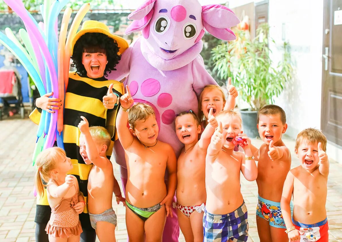 Детская анимационная программа. Анимационные программы для детей. Аниматор в туризме. Анимационные программы для детей. Анимационная программа для детей в парке.