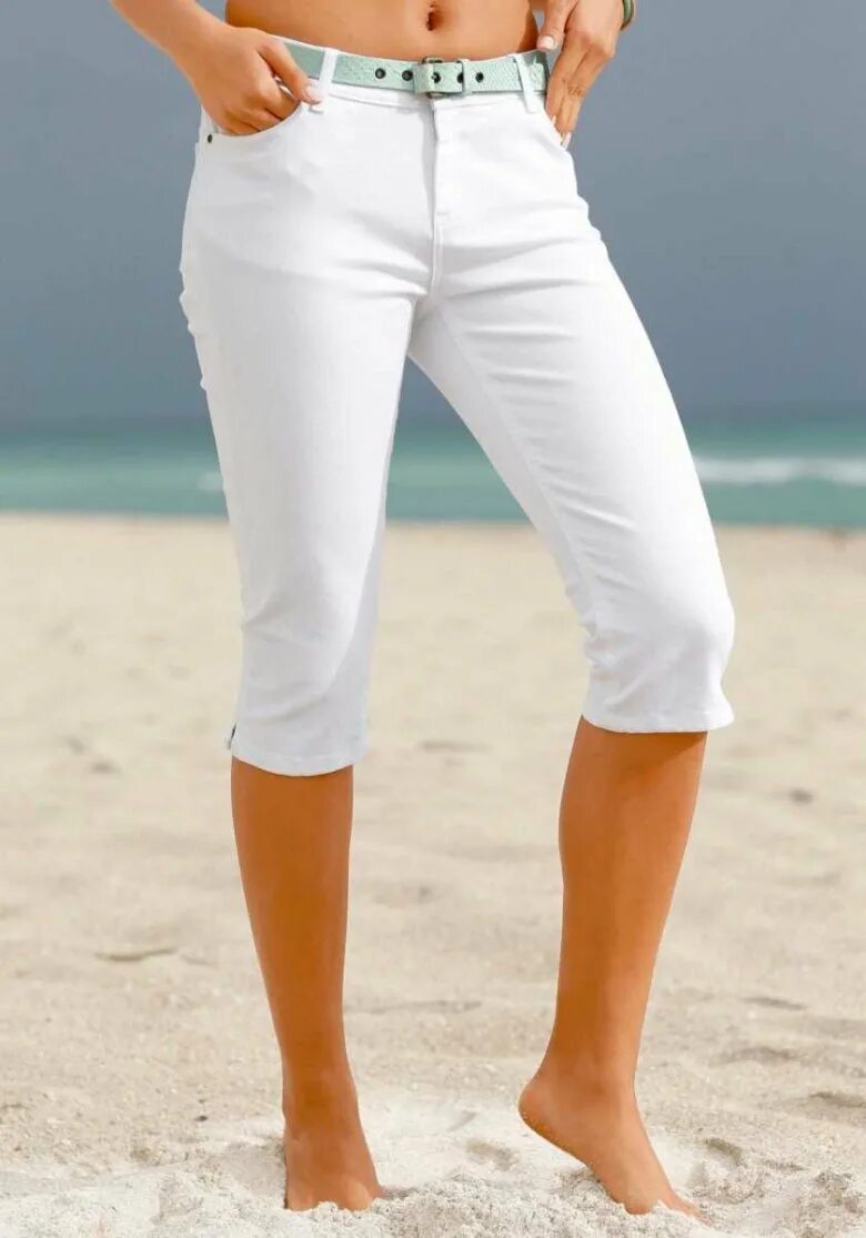 Летние брюки женские. Капри перевод. Капри rinascimento капри. Бриджи женские летние. Капри классические женские.