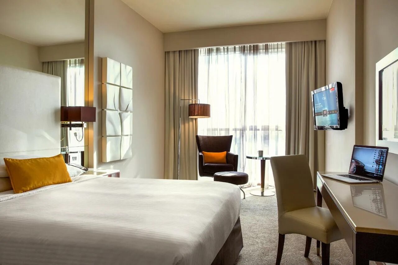 Centro sharjah by rotana. Centro sharjah. Шарджа 3*. Centro sharjah by rotana. Центро шарджа отель.