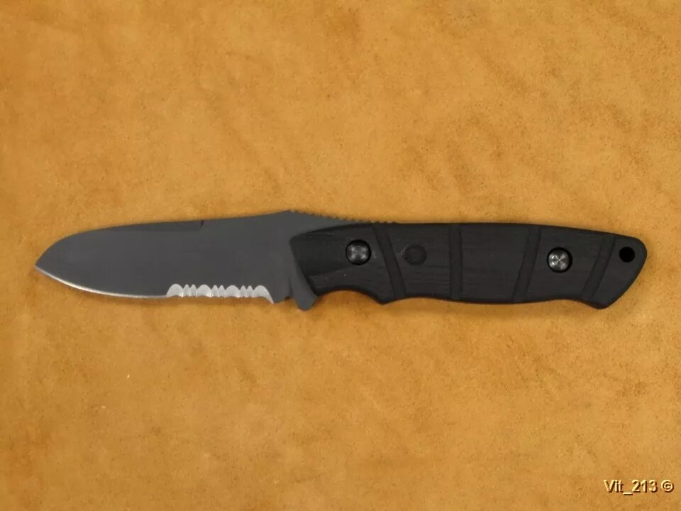 Стенд кнайф с ножом стинг. Benchmade 100. Benchmade 100 sh20-BLK. Benchmade 100sh2o Dive Knife. Нож Benchmade 100sh2o Dive Knife.