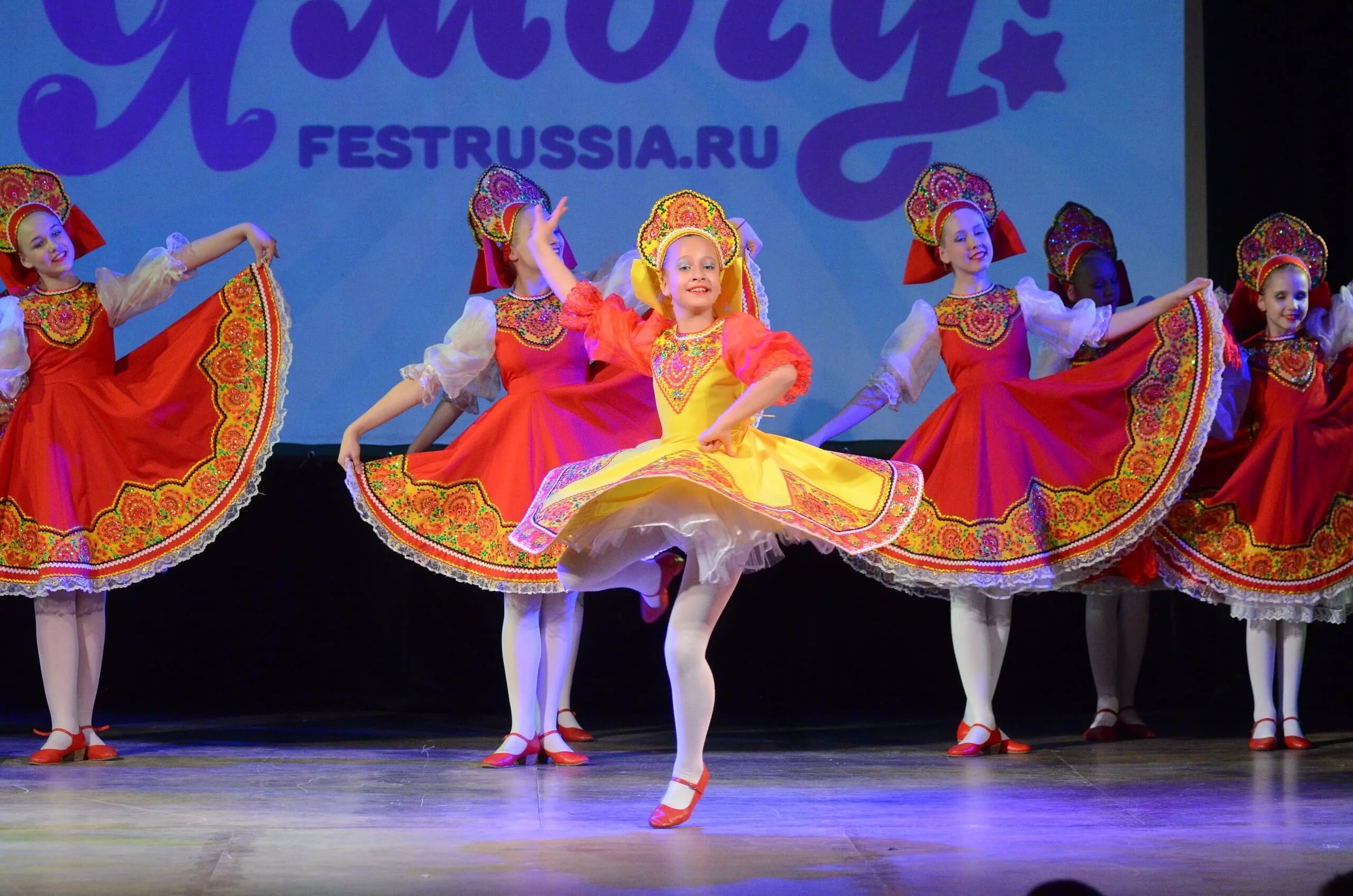 Dance of paradise. Красноярск танцевальный конкурс. Школа танцев Парадиз Саратов. Парадиз Саратов танцы. Paradise Dance, Чехов.