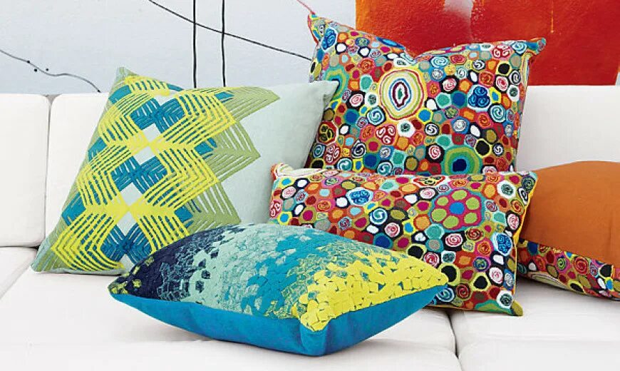 Весенние подушки. Стильные декоративные подушки в Ухте. Подушка на лавку. Примеры авторских подушек.