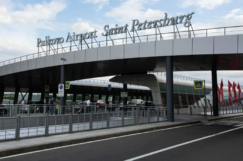 Пулково 1 санкт-петербург. Аэропорт. Аэропорт спб пулково. Аэропорт пулково путин 2007. Аэропорт пулково фото.