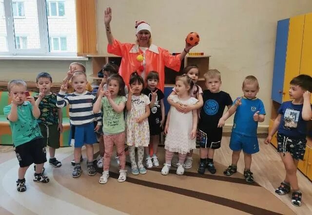 Детский сад морячок горняцкий. Детский садик морячок. Детский сад морячок брянск. Моряцкий танец для детей в детском саду. Танец морячков в детском саду.