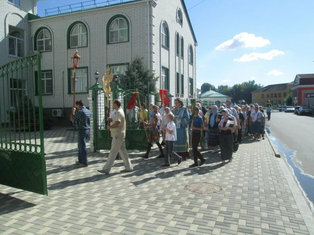 Православная гимназия волгоград. Гимназия город фролово. Православная гимназия фролово волгоградская область. Православная гимназия фролово. Православная гимназия сургут.